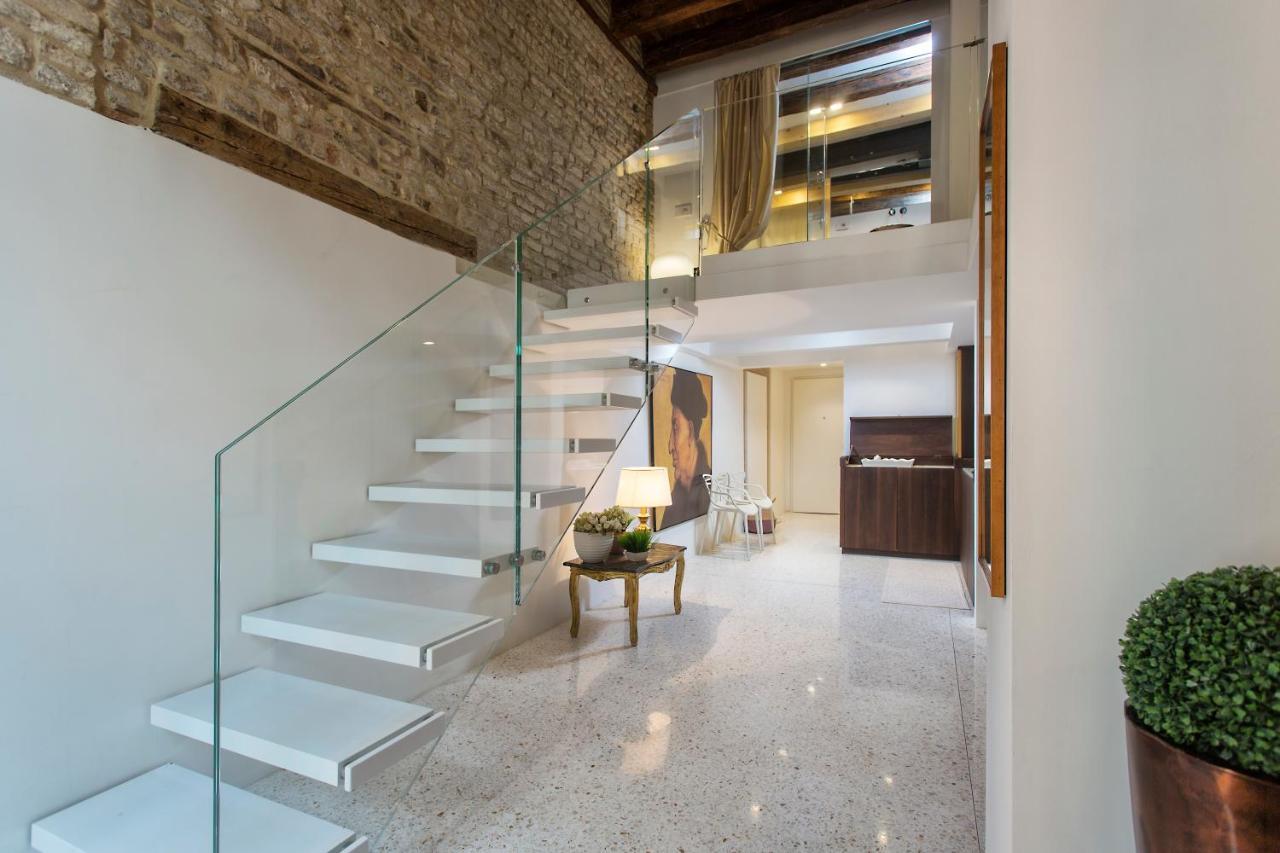 Apartamento Italiahaus - Ca' Olivo Loft With Canal View In Rialto